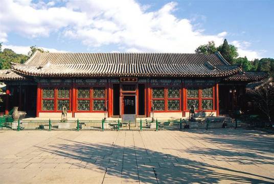 乐寿堂（北京市颐和园居住区主要建筑）