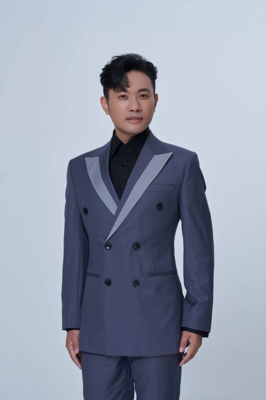 孔庆学（中国内地著名青年男高音歌唱家，中央民族歌舞团国家一级演员，云南大学特聘教授、硕士研究生导师）