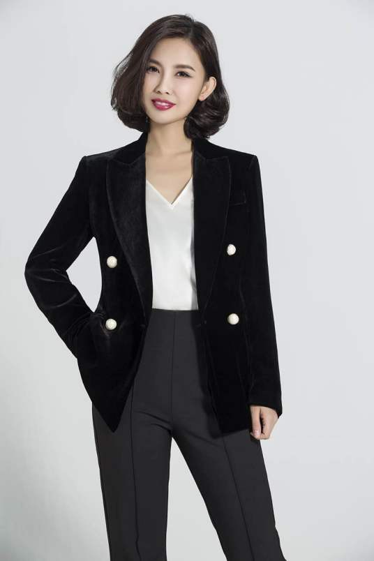 姜莉莉（杭州叫个不停餐饮有限公司董事长）