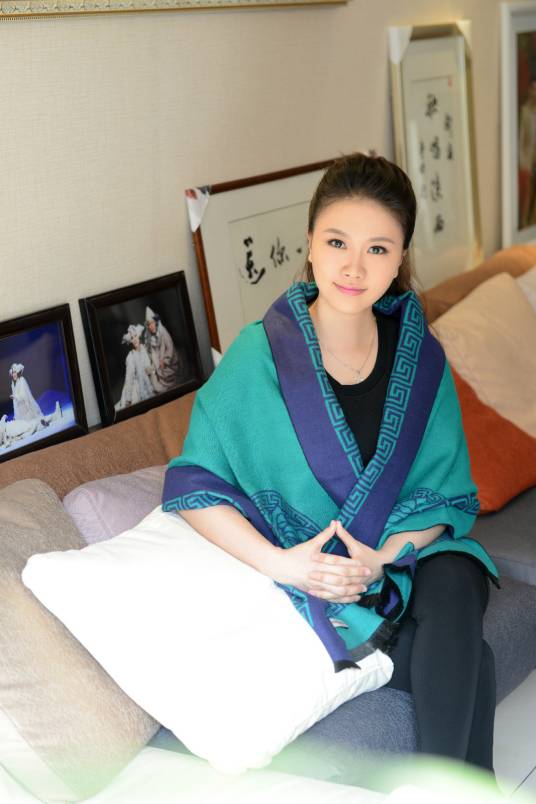 秦岭最美是商洛（郝萌演唱歌曲）
