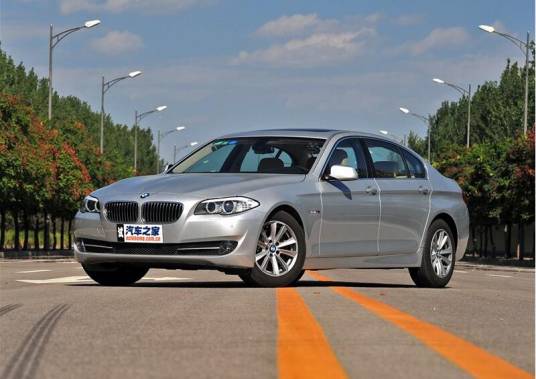 2011款宝马5系 523Li 豪华型