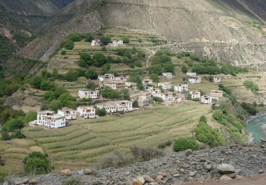 麦丁村