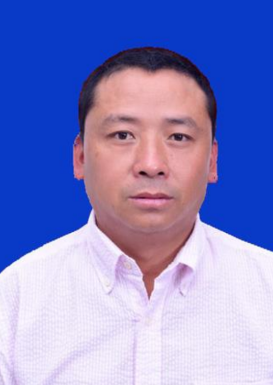 曾晓平（四川省甘孜藏族自治州稻城县政府副县长）