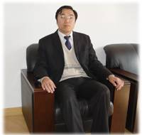 王华平（东华大学材料学院常务副院长）