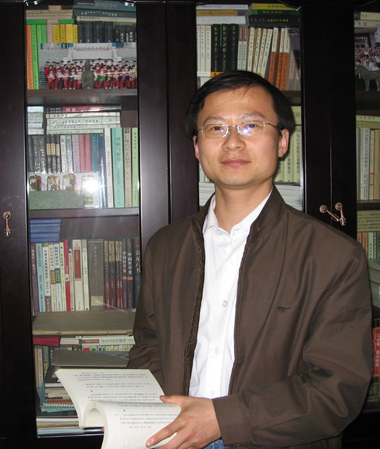 张振(山东青年政治学院副教授)