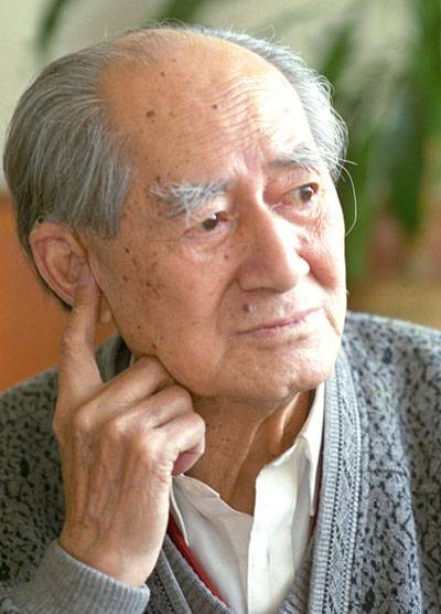 徐迟（原中国作协理事）