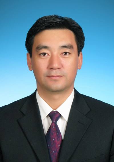 谢强（新疆生产建设兵团第四师可克达拉市党委书记、政委）