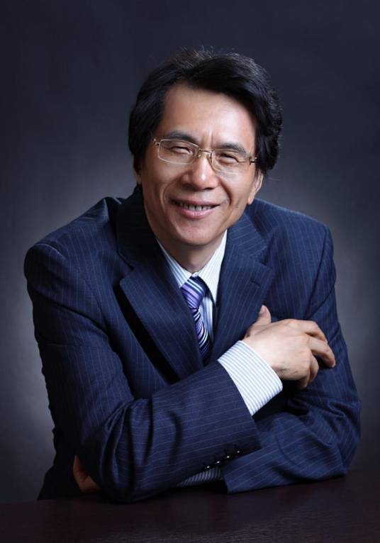 何建明（中国作协原副主席、中国作协报告文学委员会主任）