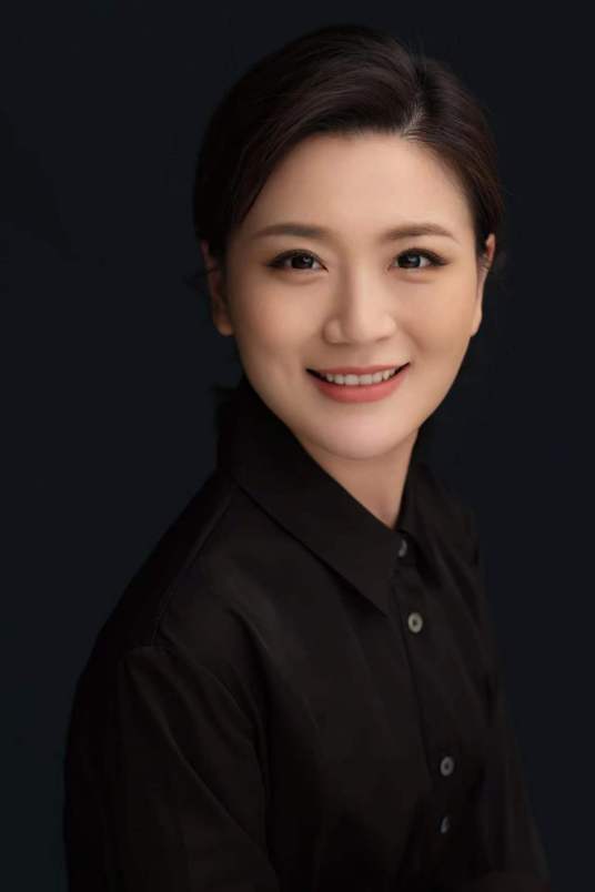 蒋宁（中国内地青年女高音歌唱演员、歌剧演员）