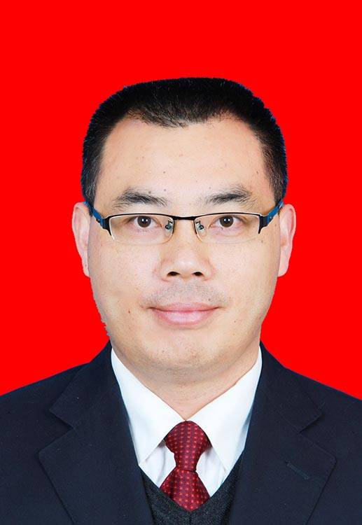 仲满成（中共青川县委常委、县委办主任）