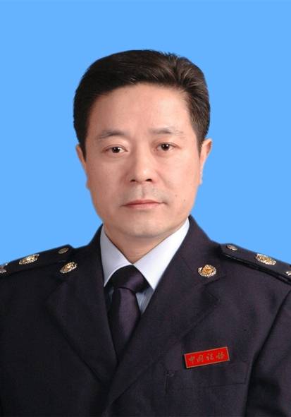 郑文（六安市国家税务局党组成员、总经济师）