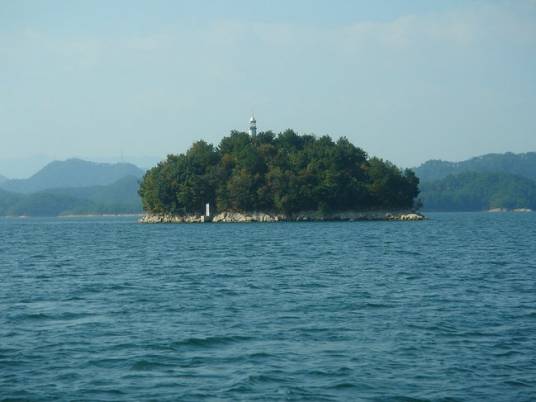 龙珠岛（钓鱼岛附属岛屿）
