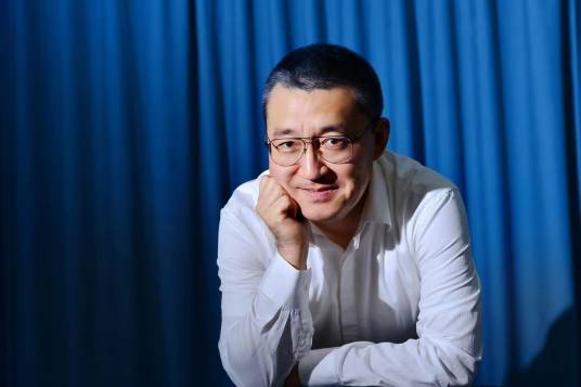 梁华（成都迅达光电有限公司董事兼总经理、慧示品牌创始人）