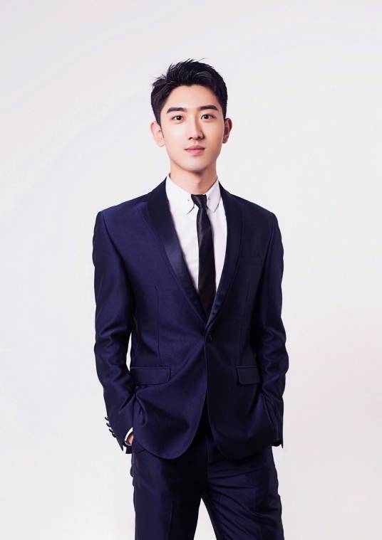 史迪文（主持人）