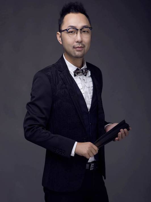 常欣（主持人）