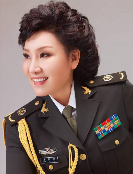 姜丽娜（青年歌唱家）