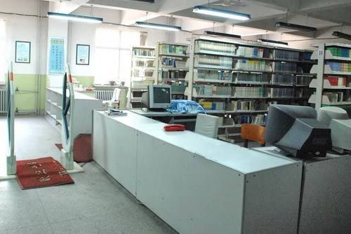邯郸市第二十五中学图书馆