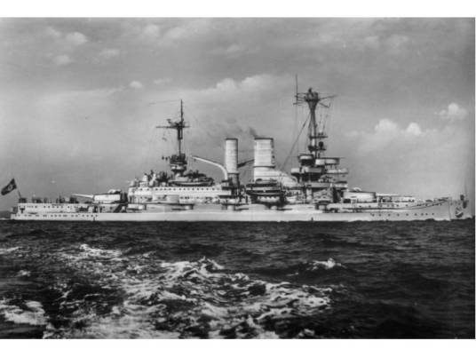 石勒苏益格-荷尔斯泰因号战列舰