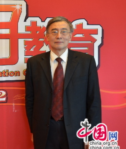 张力（教育部教育发展研究中心原主任）