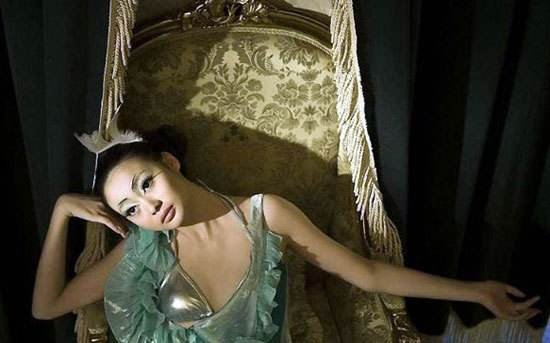 王艺是王刚的女儿吗?