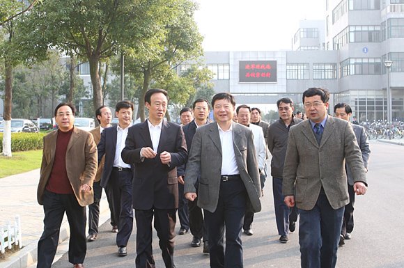 范燕青的个人履历