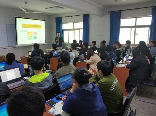 保定职业技术学院计算机系分几个专业?那个就业率和对口率高?