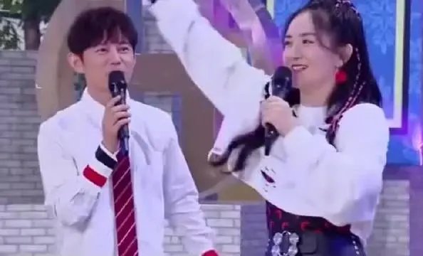 谢娜女儿小名叫小咘芽，你觉得这个名字怎么样？