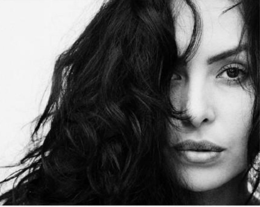 瓦妮莎晒与大女儿写真,瓦妮莎的什么话让人们瞬间泪目?