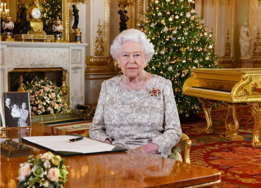 英国女王一生中有哪些传奇经历？