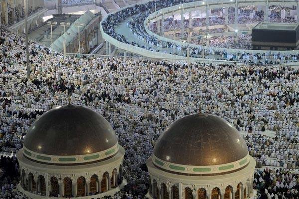 沙特麦加大清真寺倒塌是什么原因？