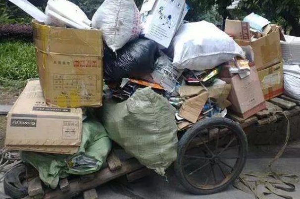 全新电脑被当废品捡走卖了3块，电脑是如何被遗失的？