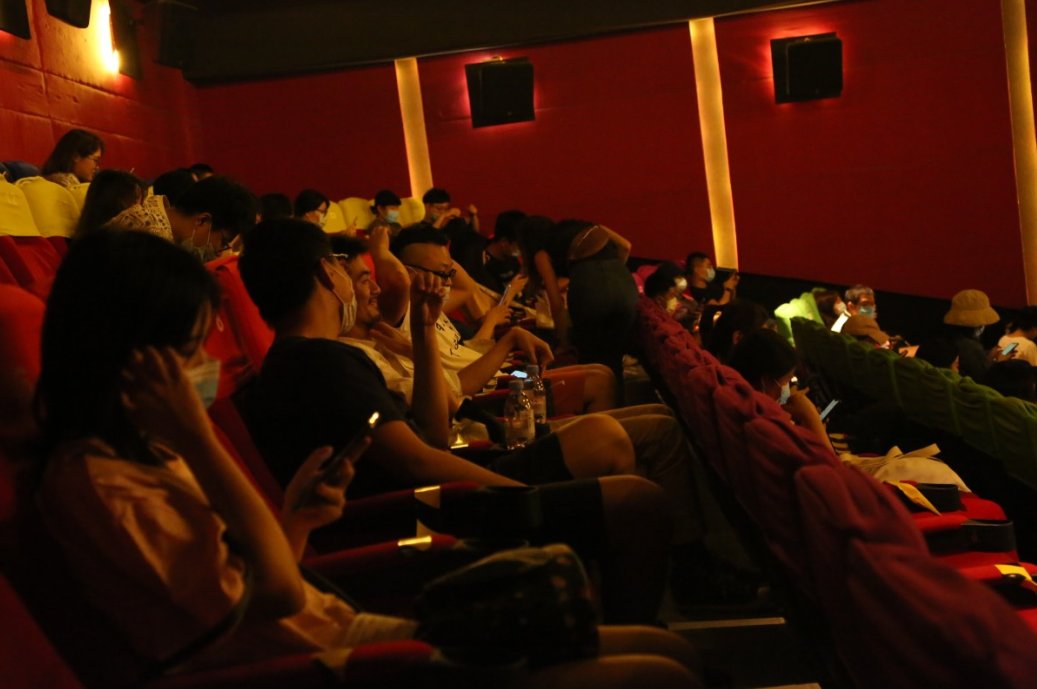 数据显示中秋档电影票房创四年新低，这是受哪些因素所影响？