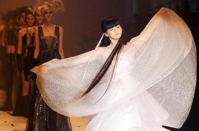 小彩旗 为什么要转圈