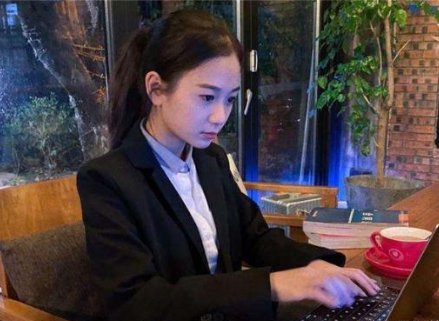 22岁身价78亿，厂妹逆袭成董事长，张曼如的人生里有多少谎言呢？