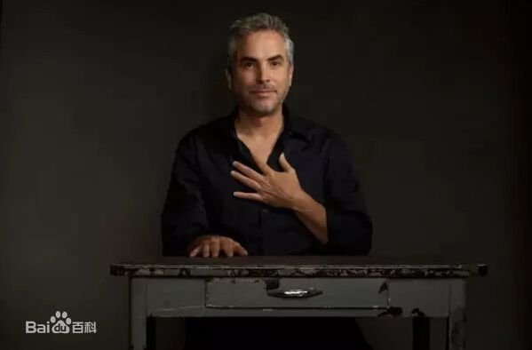 谁来介绍下《地心引力》的导演阿方索.卡隆？