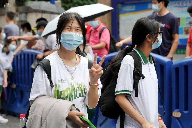 多地高考结束，考生称英语比数学好考，不同试卷难度有何差异？