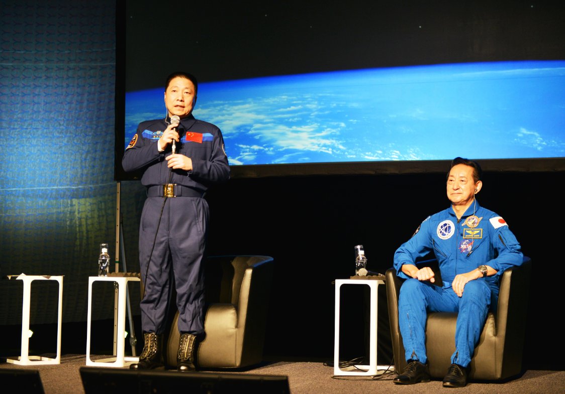 杨利伟回到地球后，为何17年不再上天，也不露面呢？他到底怎么了？