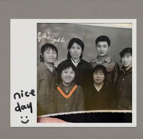 贾玲妈妈年轻时的照片发出，贾玲和她妈妈有过哪些故事？