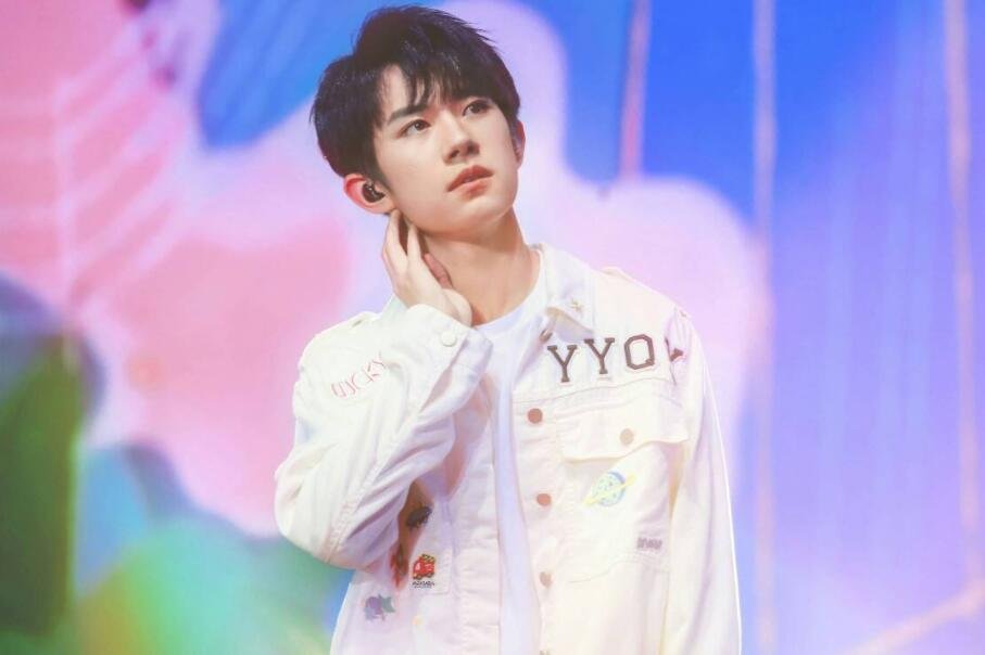 陈奕迅想和易烊千玺组男团，你觉得他的这个想法可行吗？