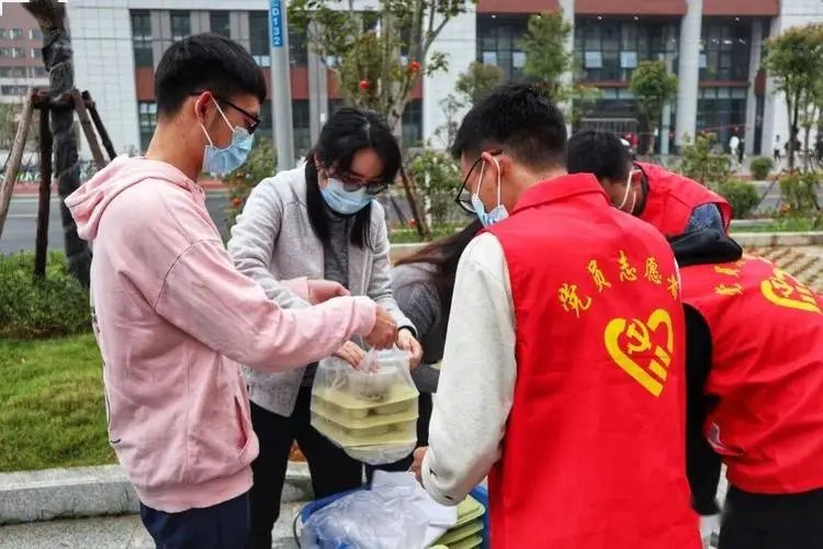 成都市商务局声明：成都全市餐饮外卖停业消息不实，有什么值得关注的？