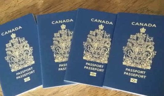 美国护照免签国家．