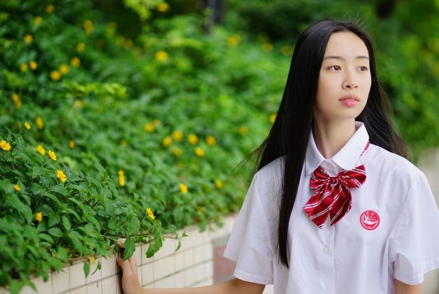 偏执的爱一个人的时候，会有着怎样的表现？