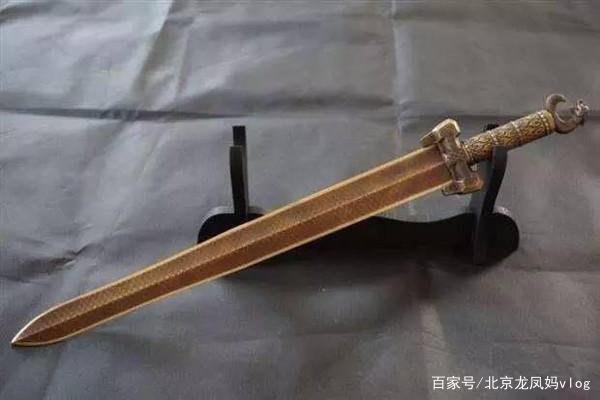 出剑必伤人，乾隆的“九龙宝剑”是何来历？