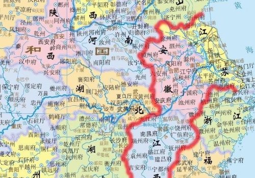 清朝中的两江总督、两广总督中的总督，相当于现在多大的官职？