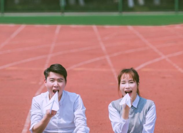 偏执的爱一个人的时候，会有着怎样的表现？