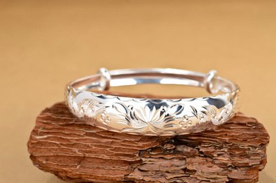 带玉手镯有什么讲究？