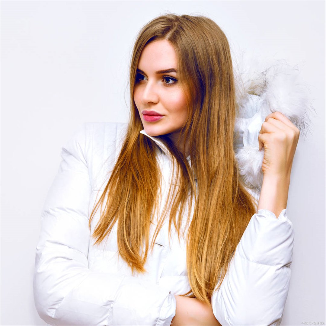 新买的羽绒服上标注的是白鹅绒，到底是白鹅绒好呢，还是灰鹅绒好呢？