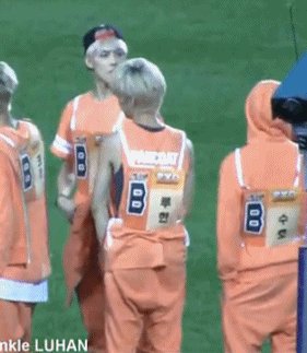 吴世勋的女朋友真的是吴燕娜吗？？听说真的是啊。。上次百科有一次爆出来过、、