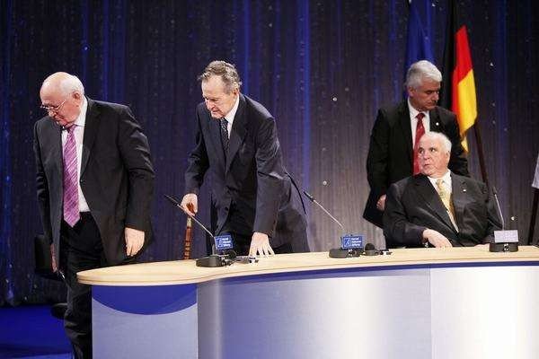 戈尔巴乔夫下台后，叶利钦是如何对待他的？