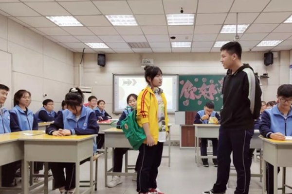 《上学那些事儿》完整剧本台词是什么？